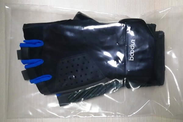 Basic types of commonly used fitness gloves