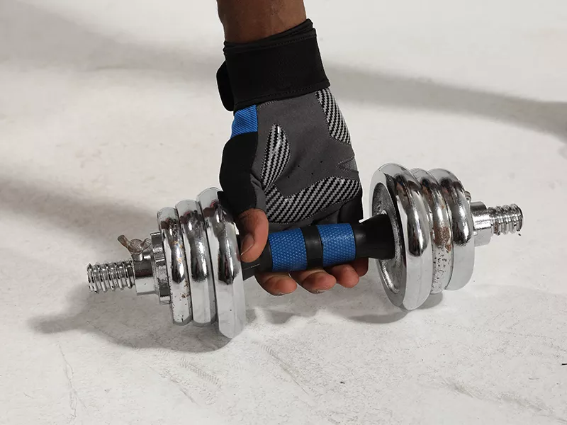 how to distinguish cycling gloves and weight lifting gloves